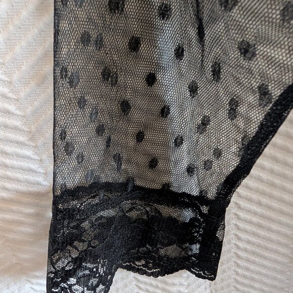 Black Sheer Embroidered Floral Mesh Top Long Sleeves Size Medium Whimsigoth - Picture 6 of 7